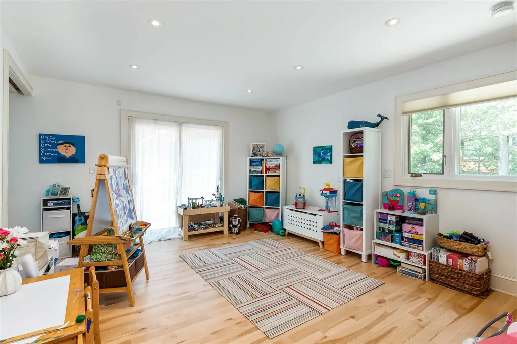 296 South Cove Road Burlington VT 05401