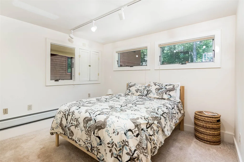 296 South Cove Road Burlington VT 05401