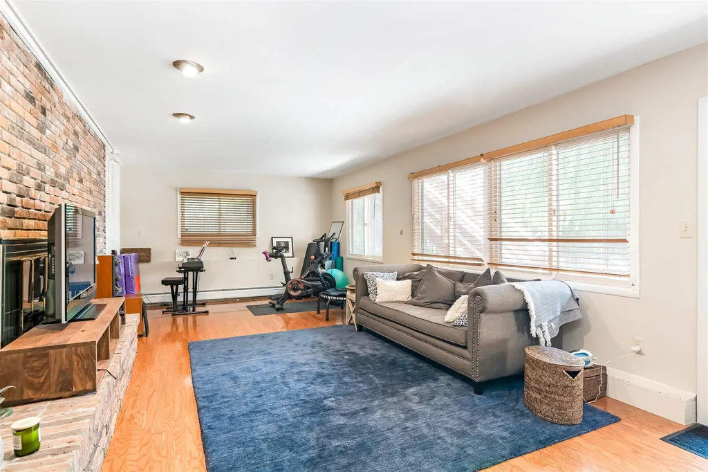 296 South Cove Road Burlington VT 05401