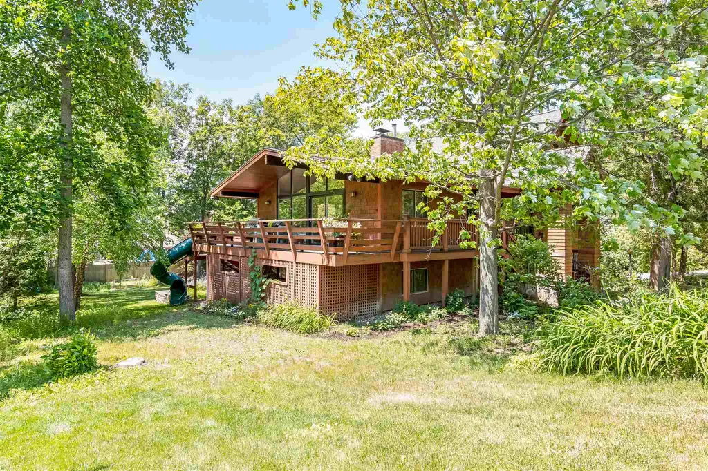 296 South Cove Road Burlington VT 05401