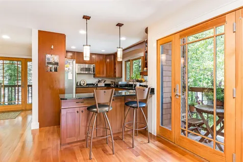296 South Cove Road Burlington VT 05401