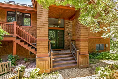 296 South Cove Road Burlington VT 05401