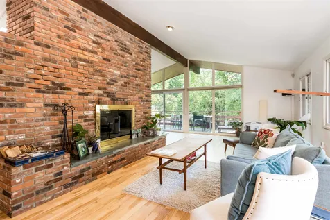 296 South Cove Road Burlington VT 05401