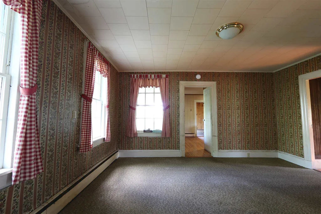 109 Church Street Barnet VT 05821