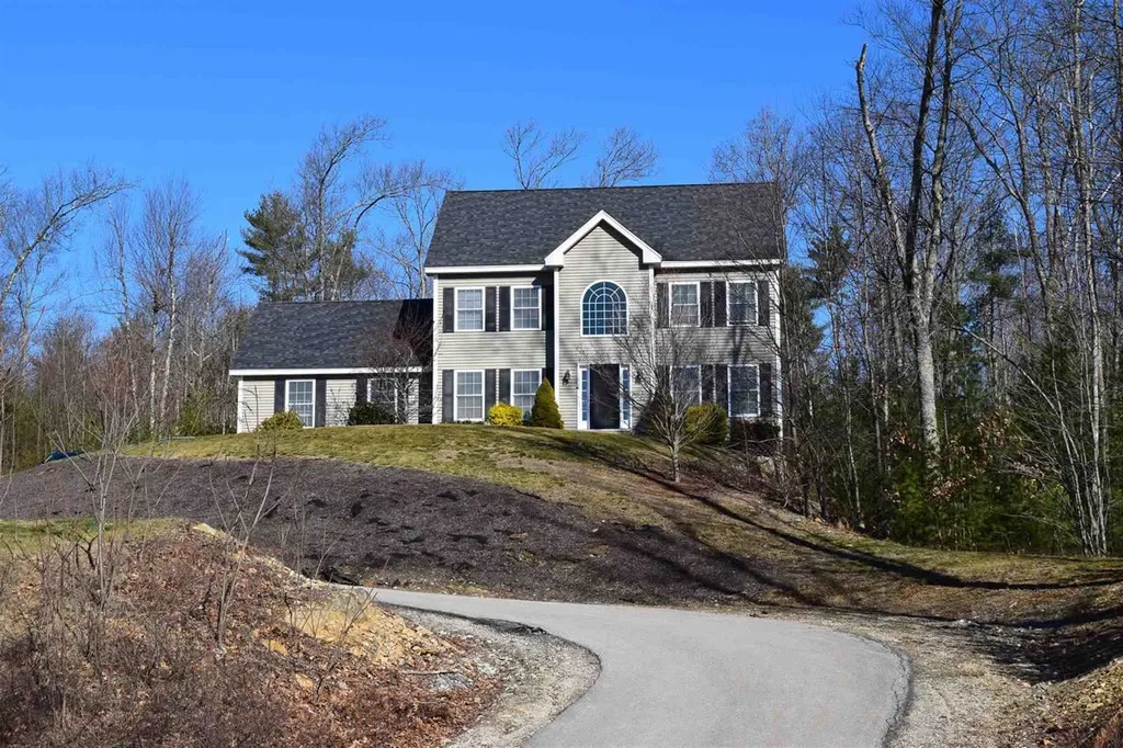 36 Donald Drive Auburn NH 03032