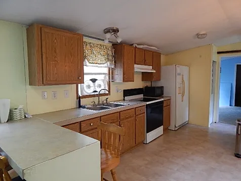 28 Quinn Street Tilton NH 03276