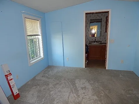28 Quinn Street Tilton NH 03276