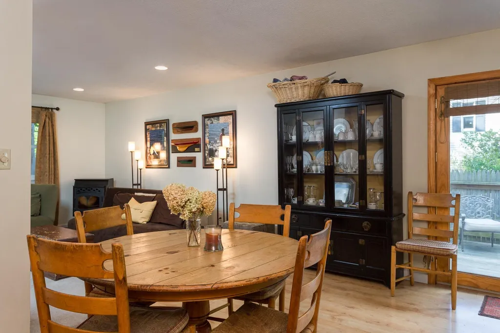 8 Clara Street Exeter NH 03833