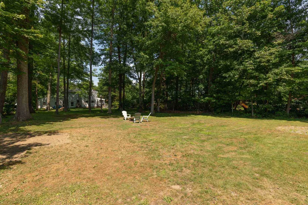 8 Clara Street Exeter NH 03833