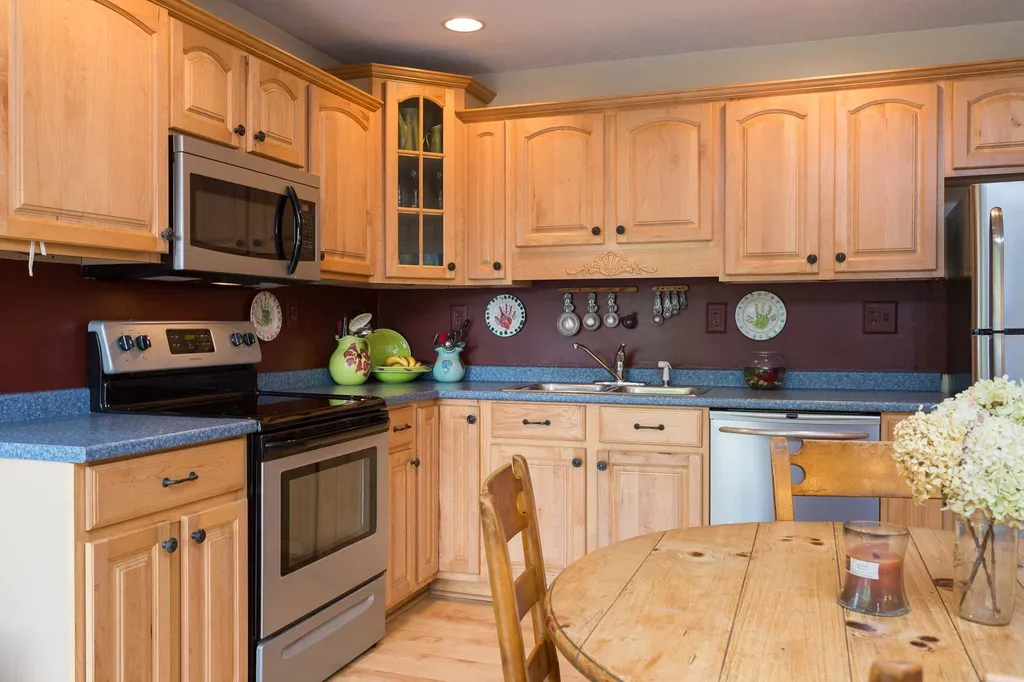 8 Clara Street Exeter NH 03833