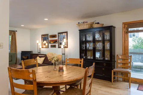 8 Clara Street Exeter NH 03833