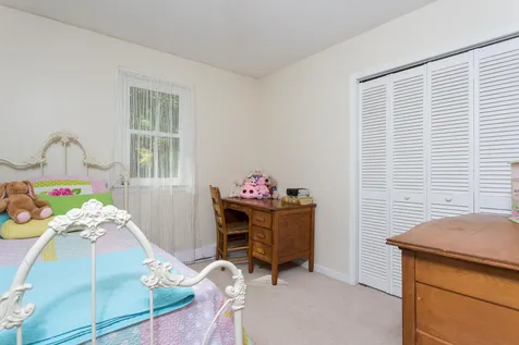 8 Clara Street Exeter NH 03833