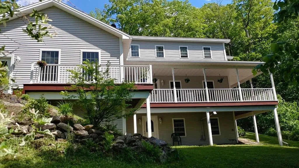 152 Maple Ridge Fairfield VT 05455