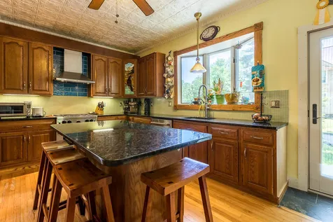 27 Slayton Terrace Woodstock VT 05091