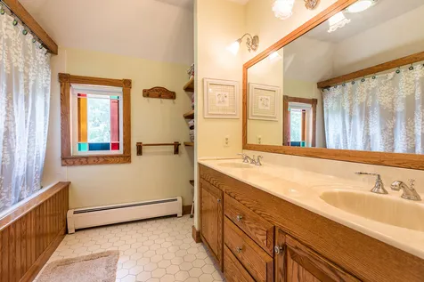27 Slayton Terrace Woodstock VT 05091