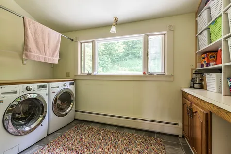 27 Slayton Terrace Woodstock VT 05091