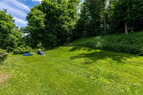27 Slayton Terrace Woodstock VT 05091