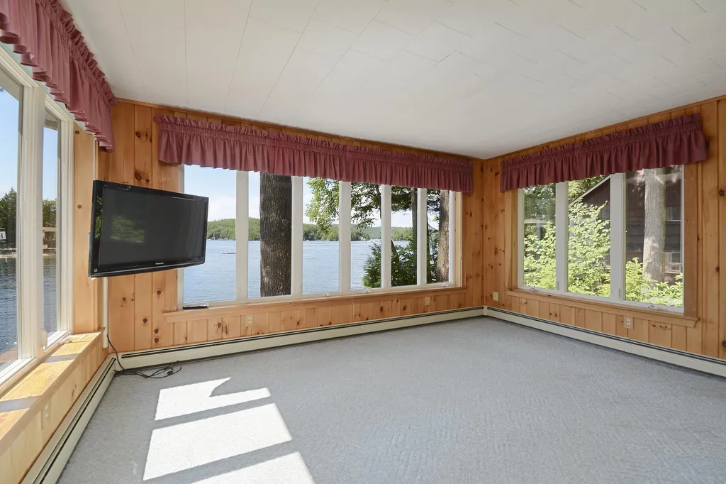 104 Minge Cove Road Alton NH 03809
