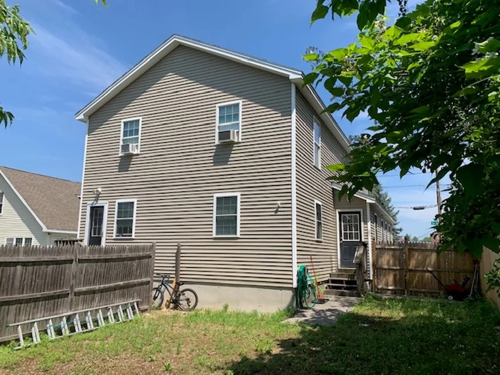 413 Dix Street Manchester NH 03103