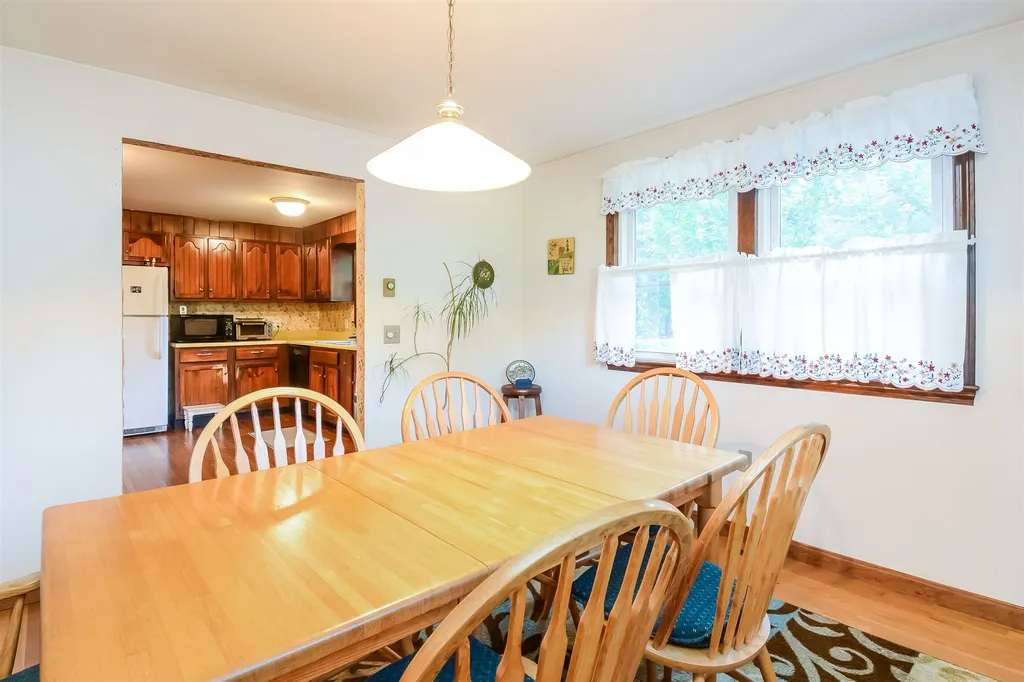 7 Falcon Drive Pelham NH 03076