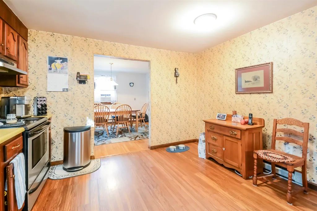 7 Falcon Drive Pelham NH 03076