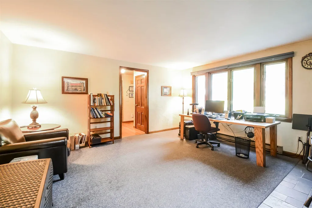 7 Falcon Drive Pelham NH 03076