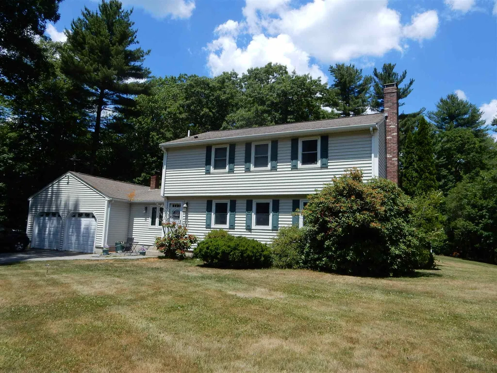 7 Falcon Drive Pelham NH 03076