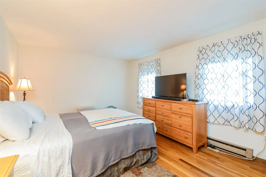 7 Falcon Drive Pelham NH 03076