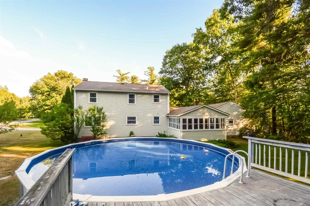 7 Falcon Drive Pelham NH 03076