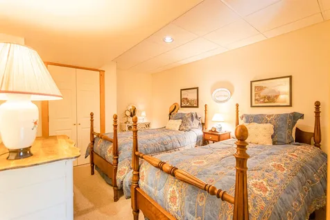8 Jiminy Drive Wolfeboro NH 03894