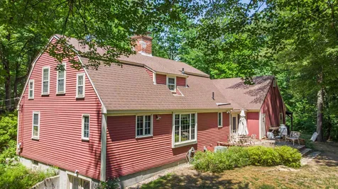 8 Jiminy Drive Wolfeboro NH 03894