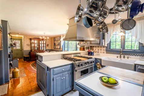 8 Jiminy Drive Wolfeboro NH 03894