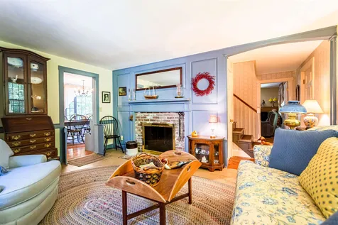 8 Jiminy Drive Wolfeboro NH 03894