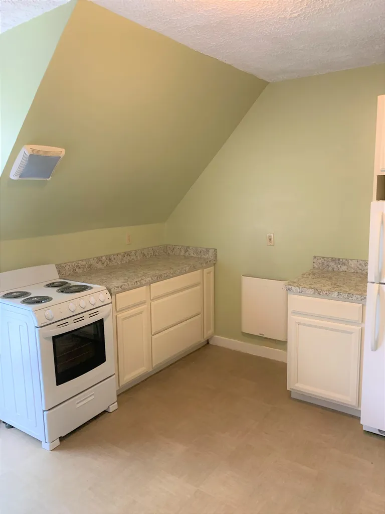 121 Rosedale Avenue Manchester NH 03103