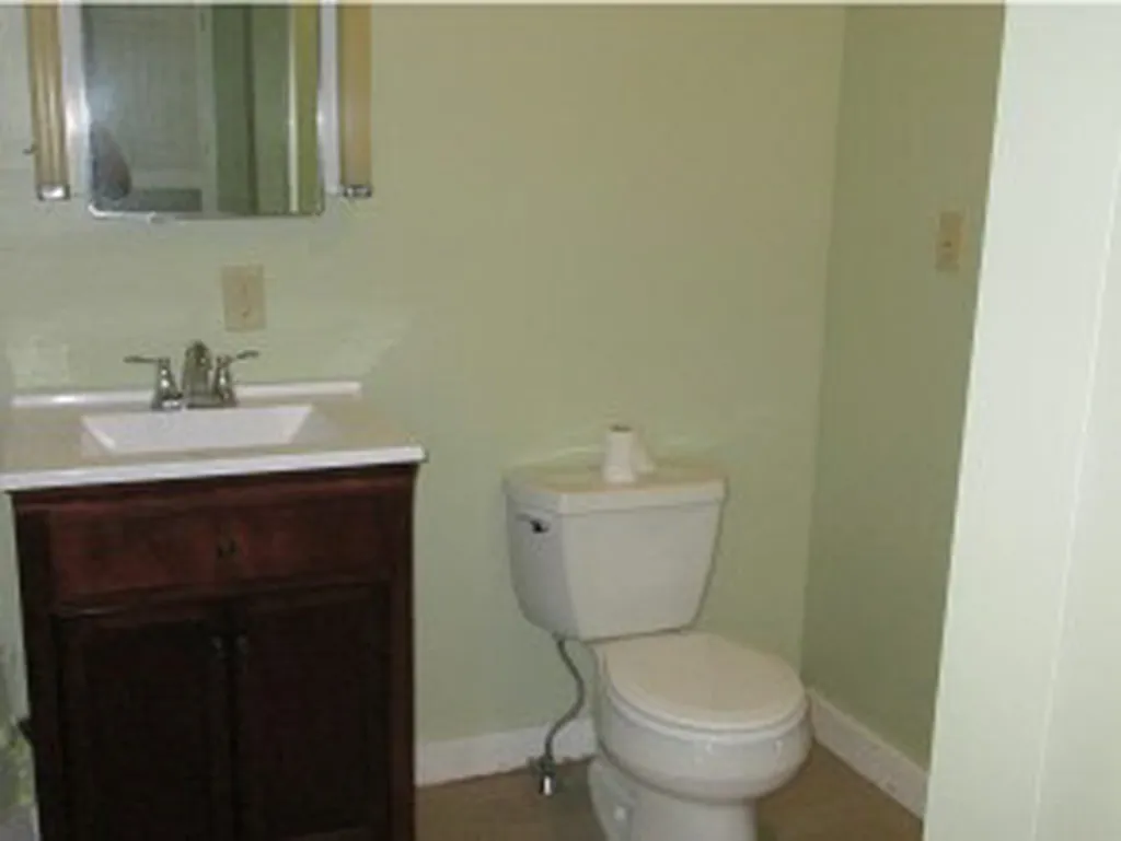 121 Rosedale Avenue Manchester NH 03103