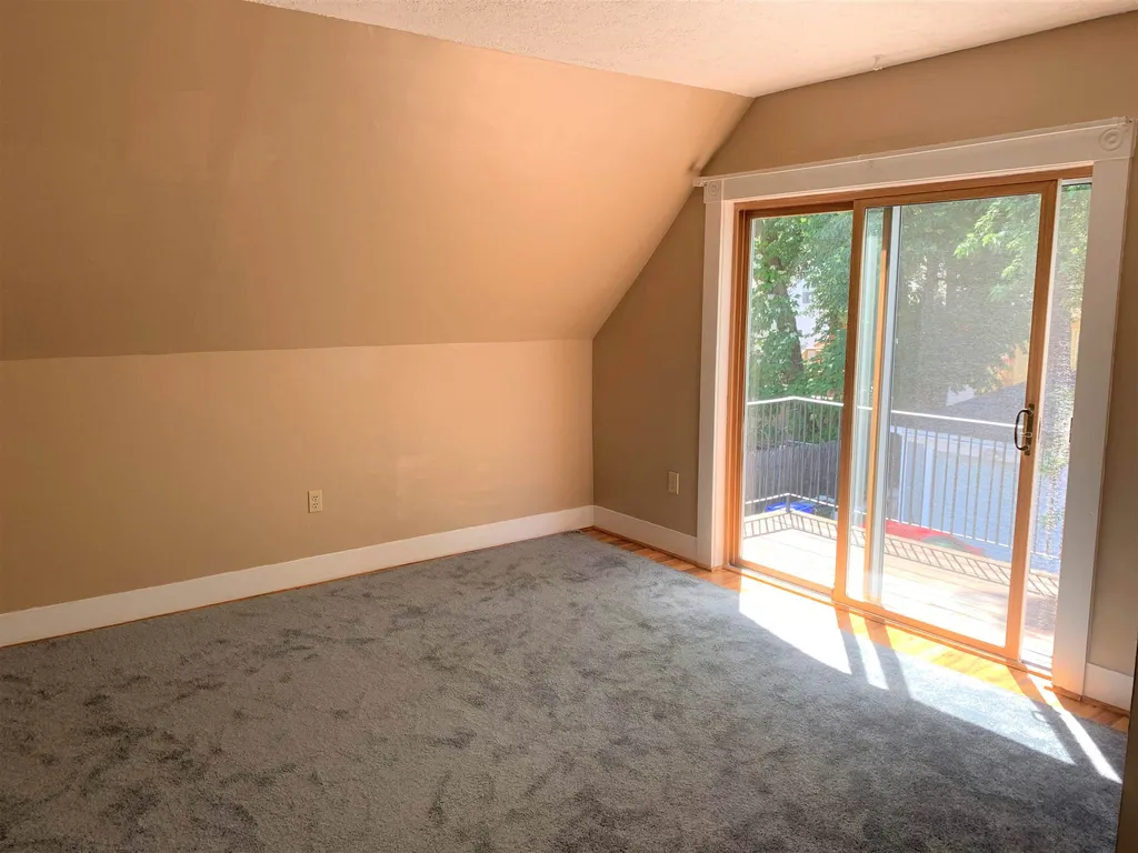 121 Rosedale Avenue Manchester NH 03103