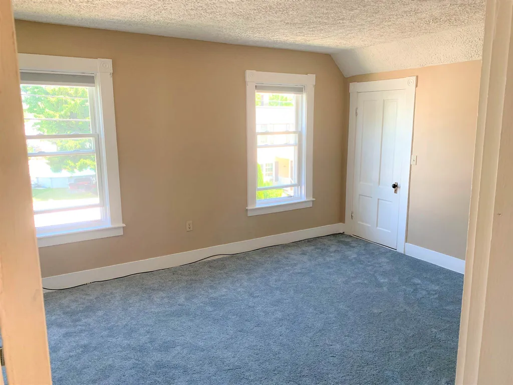 121 Rosedale Avenue Manchester NH 03103