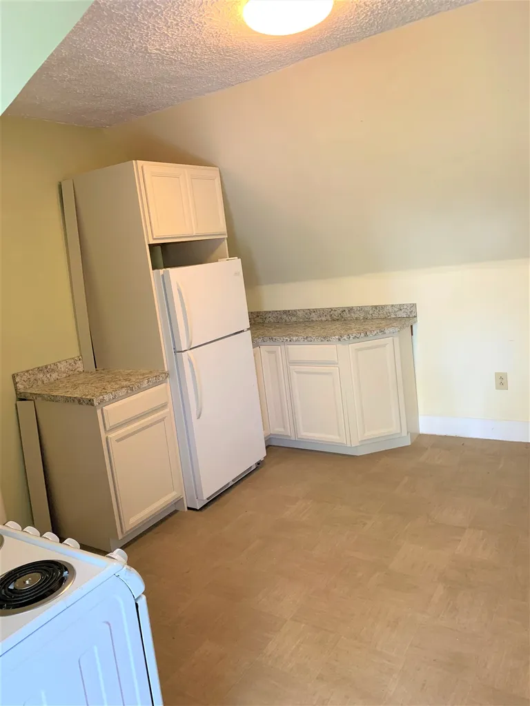 121 Rosedale Avenue Manchester NH 03103