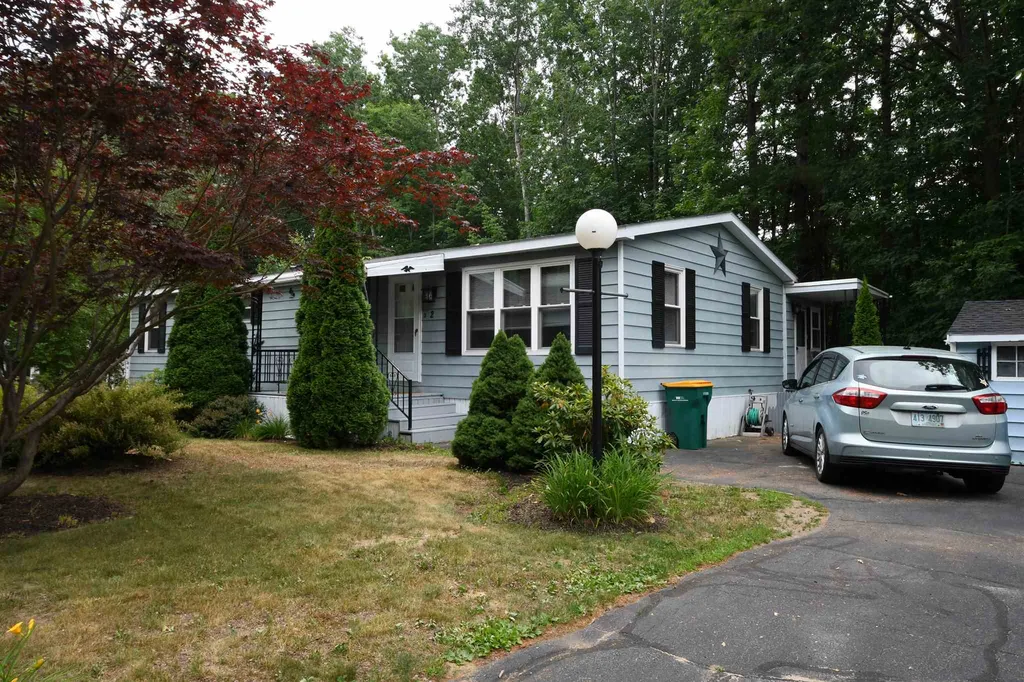 2 N Fuchsia Drive Rochester NH 03867