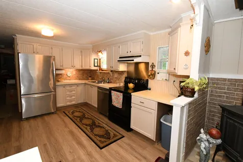 2 N Fuchsia Drive Rochester NH 03867