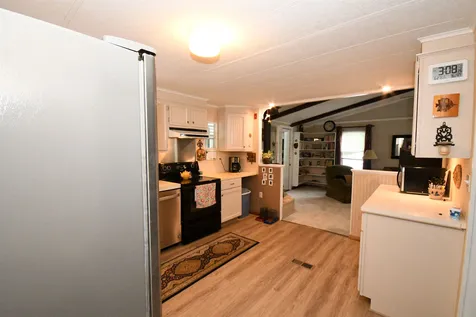 2 N Fuchsia Drive Rochester NH 03867