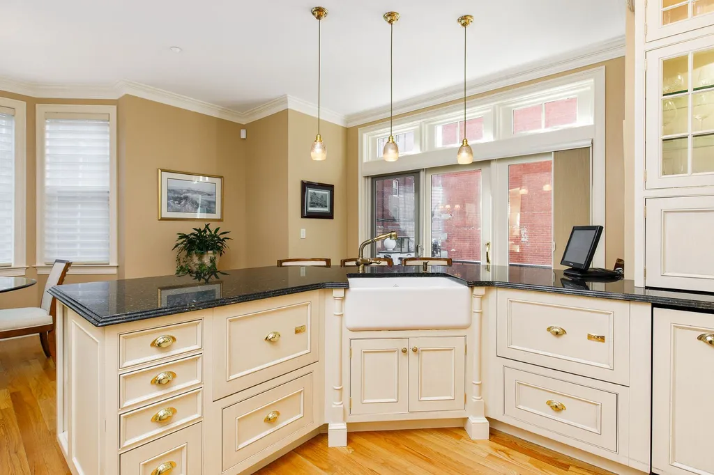 32 Porter Street Portsmouth NH 03801