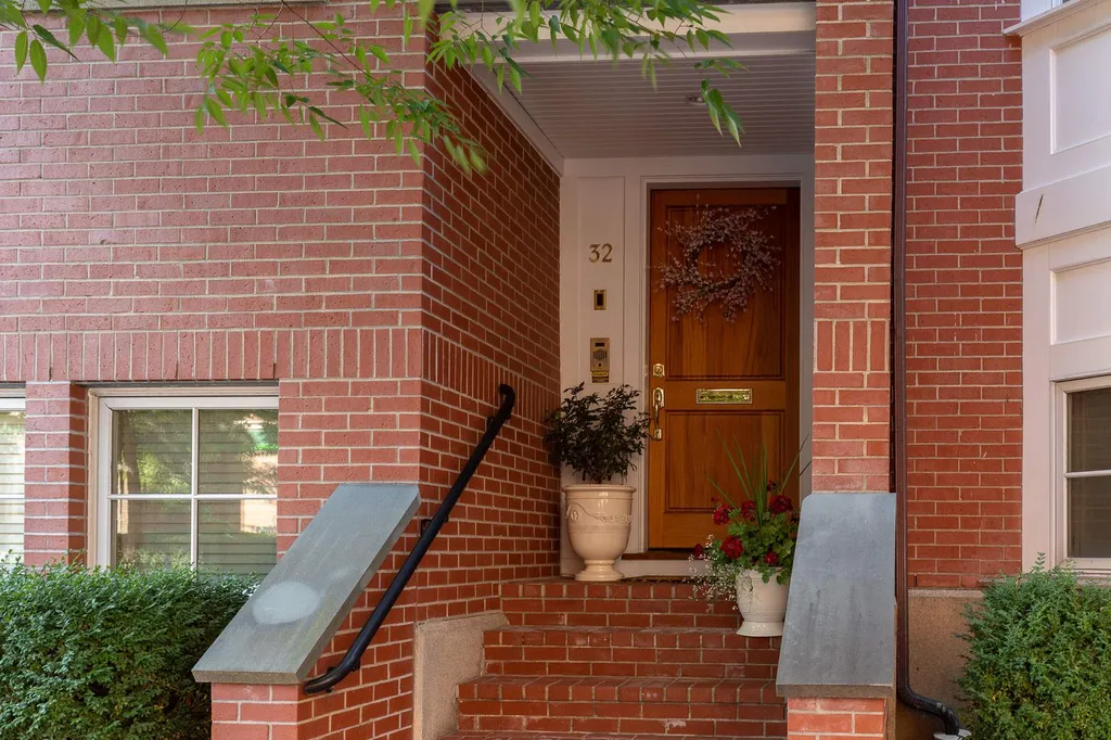 32 Porter Street Portsmouth NH 03801