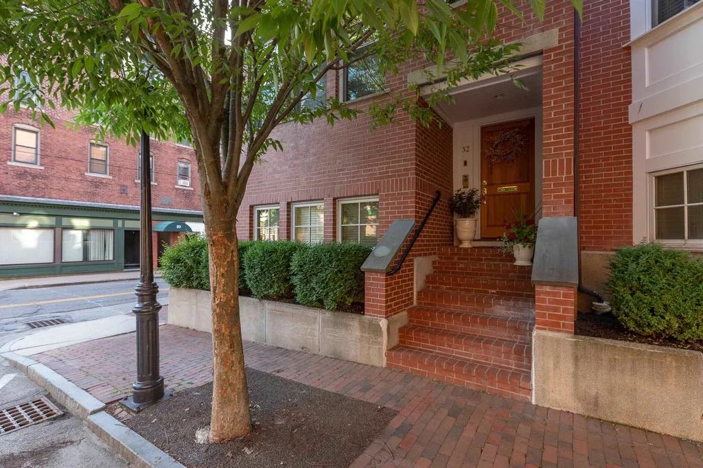 32 Porter Street Portsmouth NH 03801