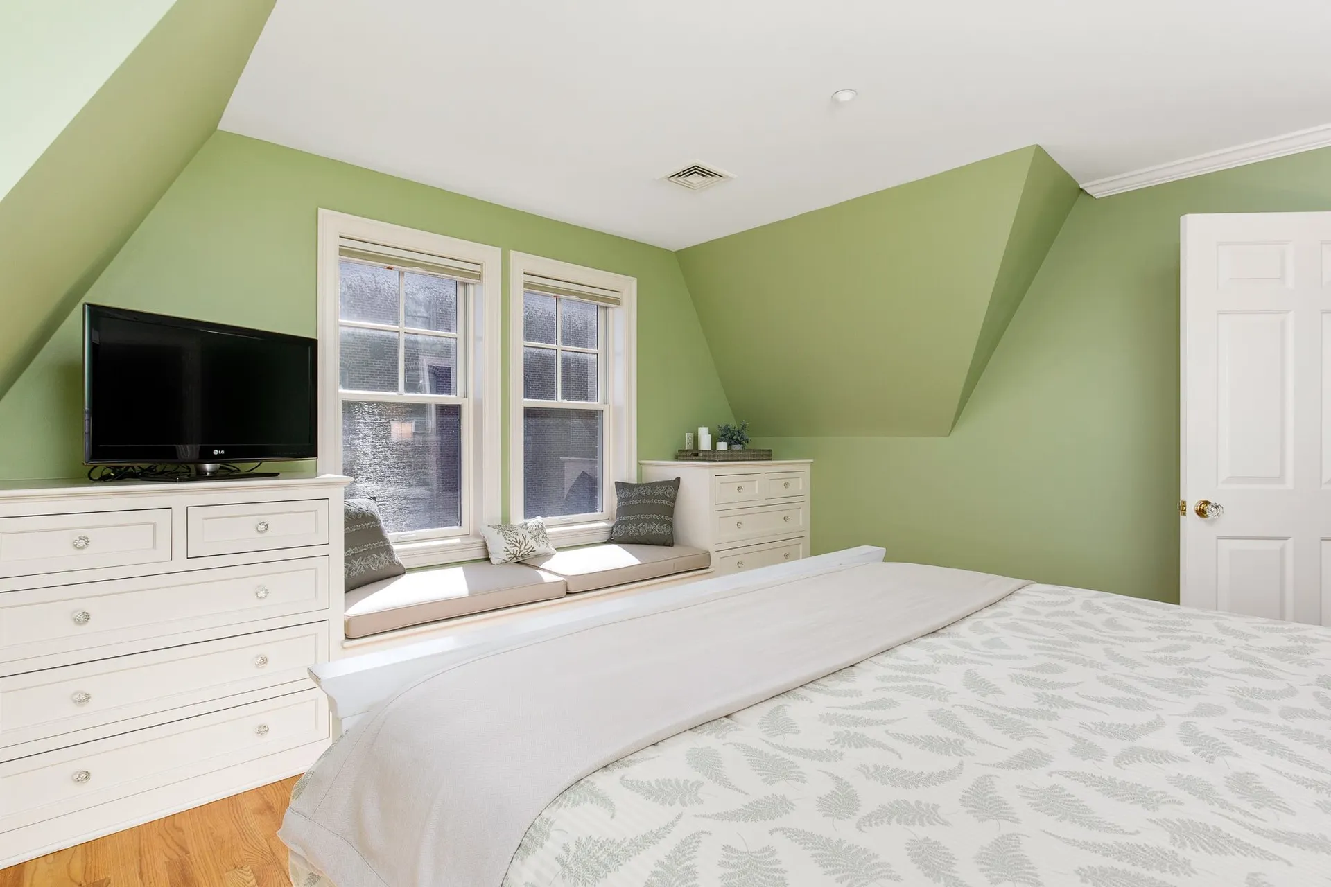 32 Porter Street Portsmouth NH 03801