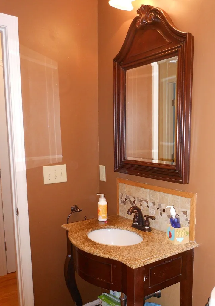 493 Silver Pine Lane Tamworth NH 03886
