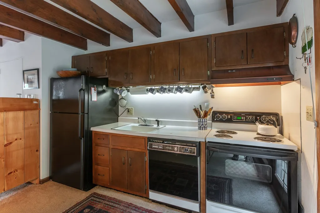 4 Black Birch Road Winhall VT 05340