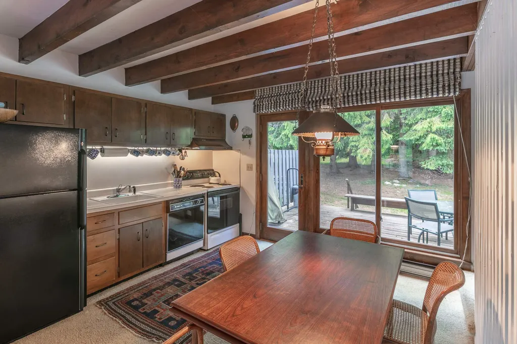 4 Black Birch Road Winhall VT 05340