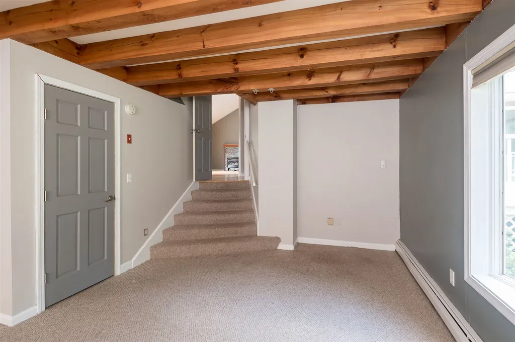 5 Lamprey Lane Lee NH 03861