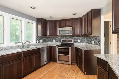 5 Lamprey Lane Lee NH 03861